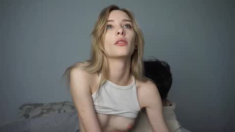 Snapshot of hot_n_coldd chatting on November 21, 9:19 am Sara and Sam online show from November 21, 9:19 am