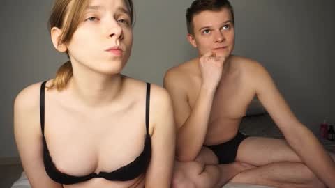 Snapshot of hot_n_coldd chatting on January 18, 11:19 pm Sara and Sam online show from January 18, 11:19 pm