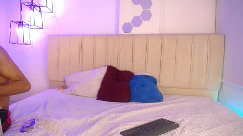 hot_people1 online show from November 14, 3:16 am