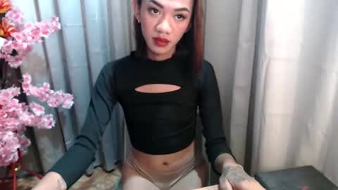 hot_petit69 online show from March 11, 11:38 am