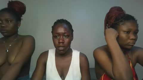 Snapshot of hot_petite1 chatting on November 2, 12:29 pm Hot petite online show from November 2, 12:29 pm