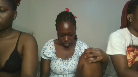 Snapshot of hot_petite1 chatting on November 4, 10:47 am Hot petite online show from November 4, 10:47 am