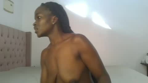 Snapshot of hot_petite12 chatting on June 27, 5:34 am Petite online show from June 27, 5:34 am