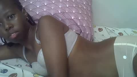 Snapshot of hot_petra2 chatting on May 6, 5:18 pm Daddys doll online show from May 6, 5:18 pm