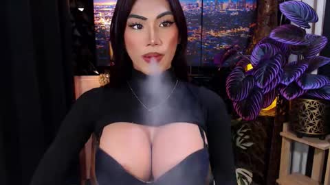 Snapshot of hot_pleasure_cock chatting on December 5, 10:24 am Julli Anna online show from December 5, 10:24 am