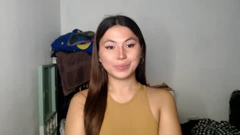 Nikki  online show from April 27, 6:39 pm