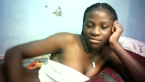 Snapshot of hot_pussy776984 chatting on June 16, 9:23 am Neddy online show from June 16, 9:23 am