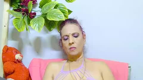 hot queen online show from July 19, 7:28 pm