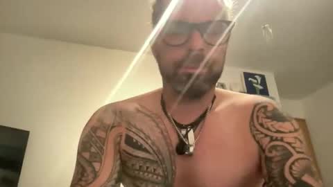 letmedoo2 online show from September 28, 8:03 pm