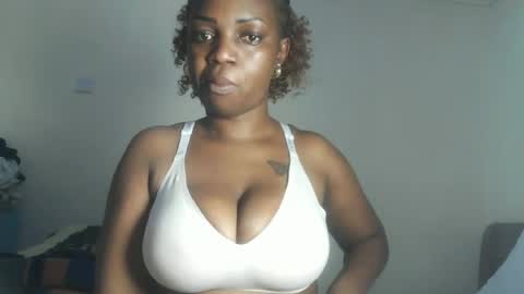 Snapshot of hot_sexxy_baby chatting on July 6, 2:41 am hot_sexxy_baby online show from July 6, 2:41 am