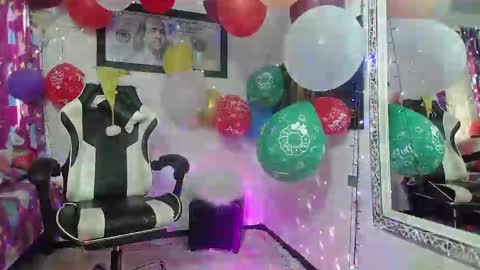 Snapshot of hot_sexy_bunny chatting on December 2, 2:19 pm hot sexy bunny online show from December 2, 2:19 pm