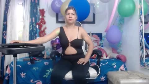 Snapshot of hot_sexy_bunny chatting on January 23, 12:30 pm hot sexy bunny online show from January 23, 12:30 pm