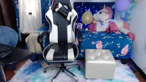 Snapshot of hot_sexy_bunny chatting on January 28, 12:32 pm hot sexy bunny online show from January 28, 12:32 pm