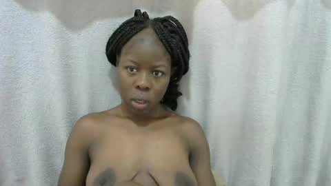 Snapshot of hot_shayla chatting on May 9, 11:26 am esiiii online show from May 9, 11:26 am