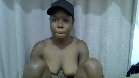 Snapshot of hot_shayla chatting on June 27, 5:40 pm esiiii online show from June 27, 5:40 pm