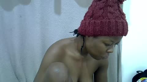 Snapshot of hot_shayla chatting on July 2, 11:38 am esiiii online show from July 2, 11:38 am