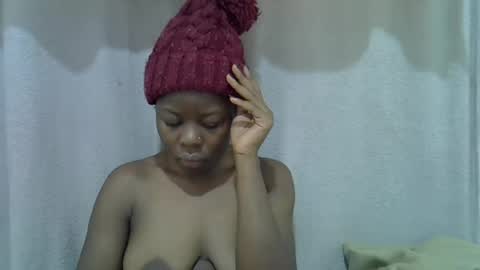 Snapshot of hot_shayla chatting on July 25, 11:30 am esiiii online show from July 25, 11:30 am
