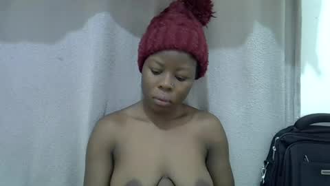 Snapshot of hot_shayla chatting on July 28, 1:32 pm esiiii online show from July 28, 1:32 pm