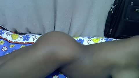 Snapshot of hot_shayla chatting on July 28, 8:52 pm esiiii online show from July 28, 8:52 pm