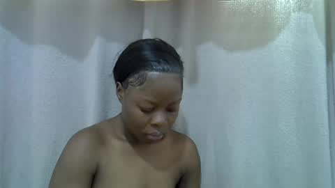 Snapshot of hot_shayla chatting on August 5, 11:24 am esiiii online show from August 5, 11:24 am