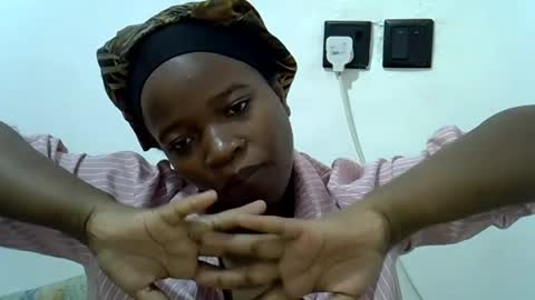 Snapshot of hot_shree chatting on June 20, 11:13 am bleiz online show from June 20, 11:13 am