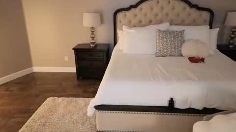 Snapshot of hot_wife_amber chatting on May 16, 7:05 am Hot Wife hotwife sexy new milf highclass brunette bigboobs natural mature online show from May 16, 7:05 am