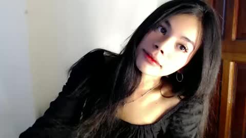 Yanna online show from May 3, 2:17 am