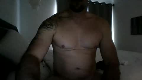 Snapshot of hotandhard123321 chatting on May 25, 11:05 am hotandhard123321 online show from May 25, 11:05 am