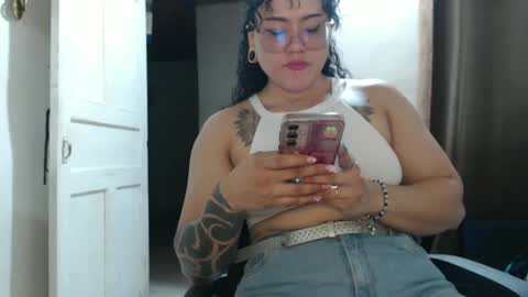 Hot and PowerHOPE U MISS ME online show from December 10, 11:30 pm