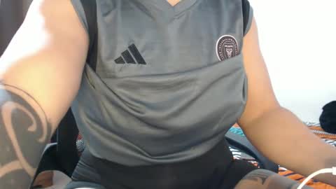 Hot and PowerHOPE U MISS ME online show from December 28, 1:29 am