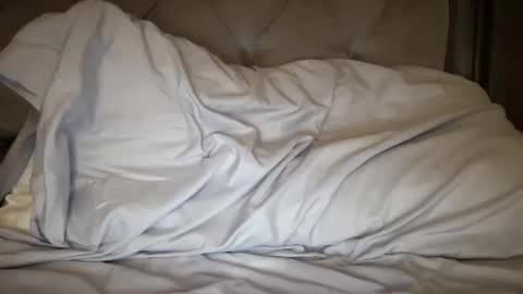 Snapshot of hotasember chatting on October 3, 3:47 am Ember online show from October 3, 3:47 am