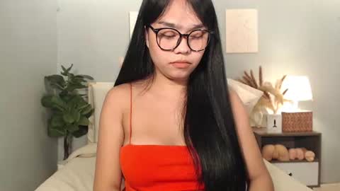 Snapshot of hotasian_gabby69 chatting on May 30, 2:52 am hotasian_gabby69 online show from May 30, 2:52 am