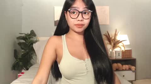 Snapshot of hotasian_gabby69 chatting on June 27, 2:23 pm hotasian_gabby69 online show from June 27, 2:23 pm