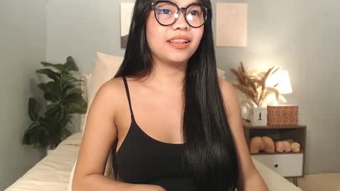 Snapshot of hotasian_gabby69 chatting on July 25, 1:36 am hotasian_gabby69 online show from July 25, 1:36 am