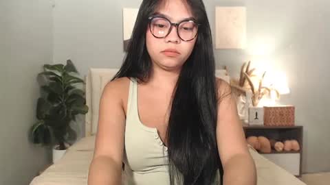 Snapshot of hotasian_gabby69 chatting on August 7, 2:02 am hotasian_gabby69 online show from August 7, 2:02 am