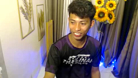 hotasian_richard online show from April 10, 6:40 am