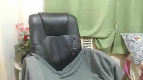 Snapshot of hotasianayra69 chatting on November 30, 4:22 pm hotasianayra69 online show from November 30, 4:22 pm