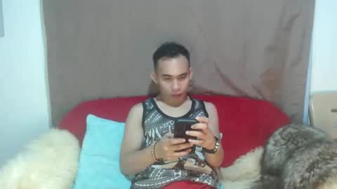 hotasianguyxxx online show from January 19, 11:36 am