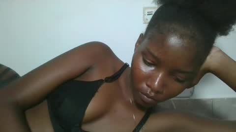 Snapshot of hotbabbee chatting on June 17, 3:46 pm love online show from June 17, 3:46 pm