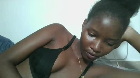 Snapshot of hotbabbee chatting on June 27, 3:39 pm love online show from June 27, 3:39 pm
