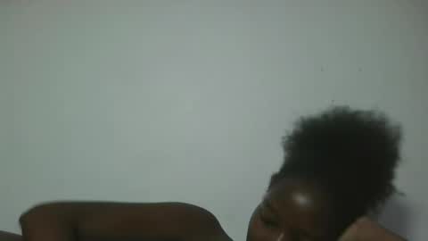 Snapshot of hotbabbee chatting on July 27, 7:04 am love online show from July 27, 7:04 am