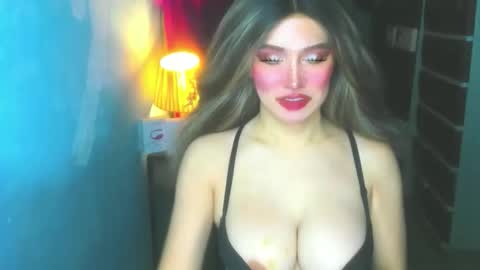 Snapshot of hotbabe_tanya chatting on May 24, 2:38 am T A N Y A online show from May 24, 2:38 am