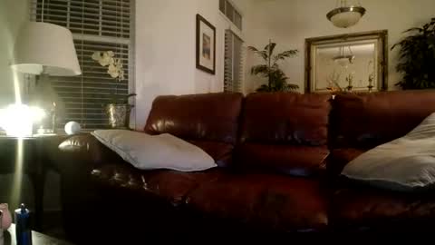 hotblondemilf1962 online show from June 7, 8:18 am