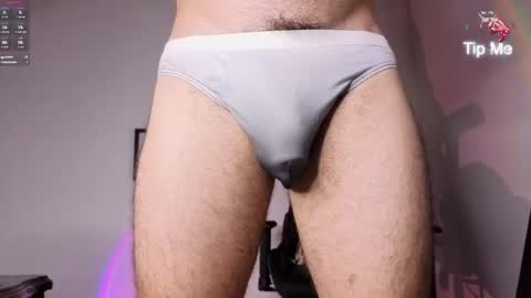 Snapshot of hotboyneon490 chatting on May 5, 1:46 am Alex Neon online show from May 5, 1:46 am