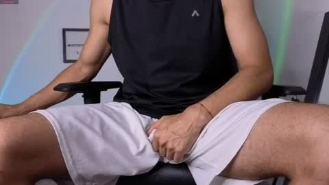 Snapshot of hotboyneon490 chatting on June 29, 12:49 pm Alex Neon online show from June 29, 12:49 pm