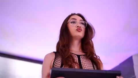 Anais online show from July 18, 9:13 am