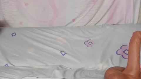 Snapshot of hotcherryxo chatting on March 15, 5:24 am Candy online show from March 15, 5:24 am