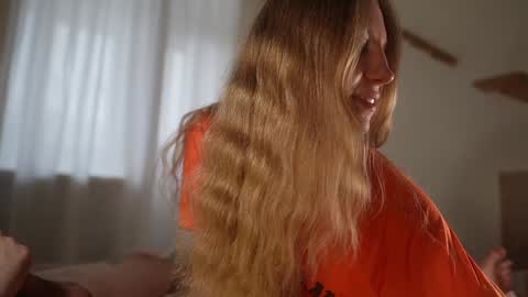 Snapshot of hotchillylovers chatting on February 26, 1:10 pm NICK AND NORA online show from February 26, 1:10 pm