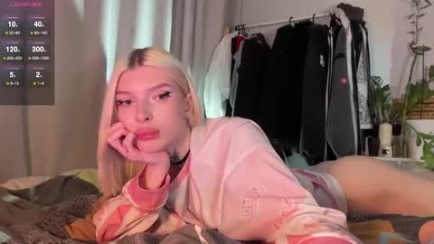 hotchubently online show from October 20, 6:08 pm