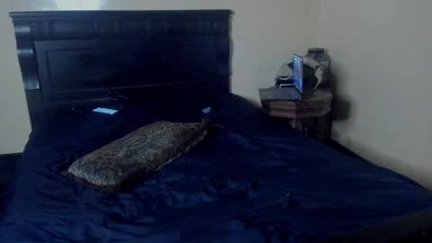 Snapshot of hotcountryboy94 chatting on February 11, 1:20 am Yikes online show from February 11, 1:20 am